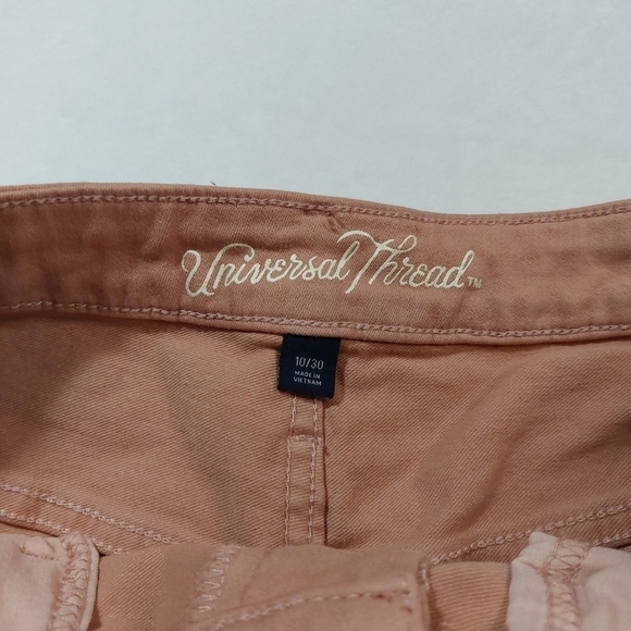 Universal Thread Blush Pink High Rise Midi Raw Hem Shorts Size 10 NWT - Picture 4 of 8
